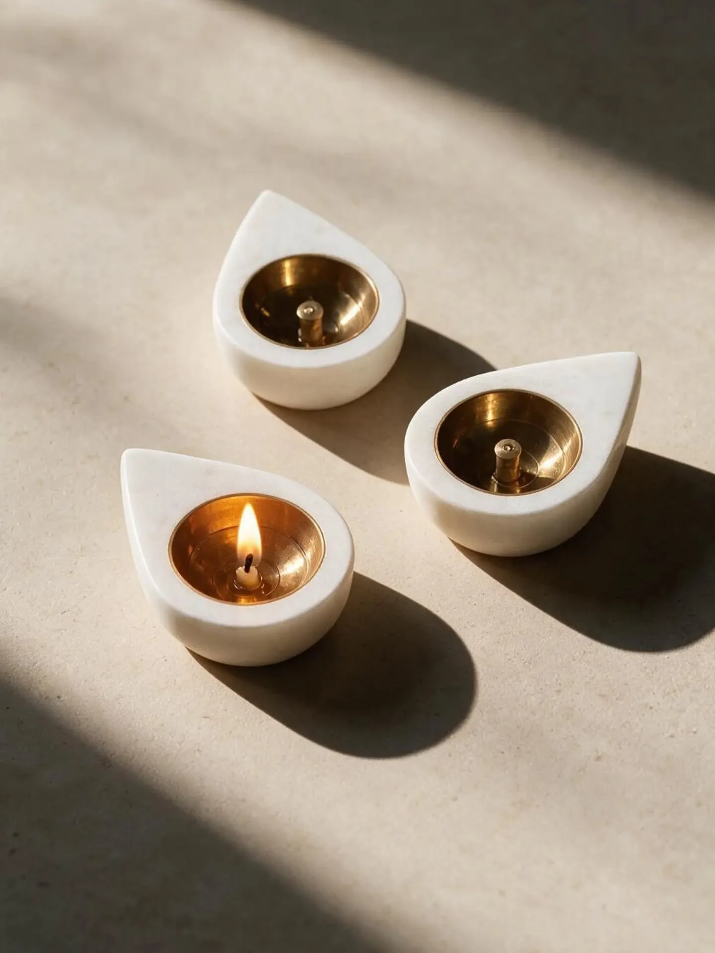 White Marble & Brass Diya - Image 5