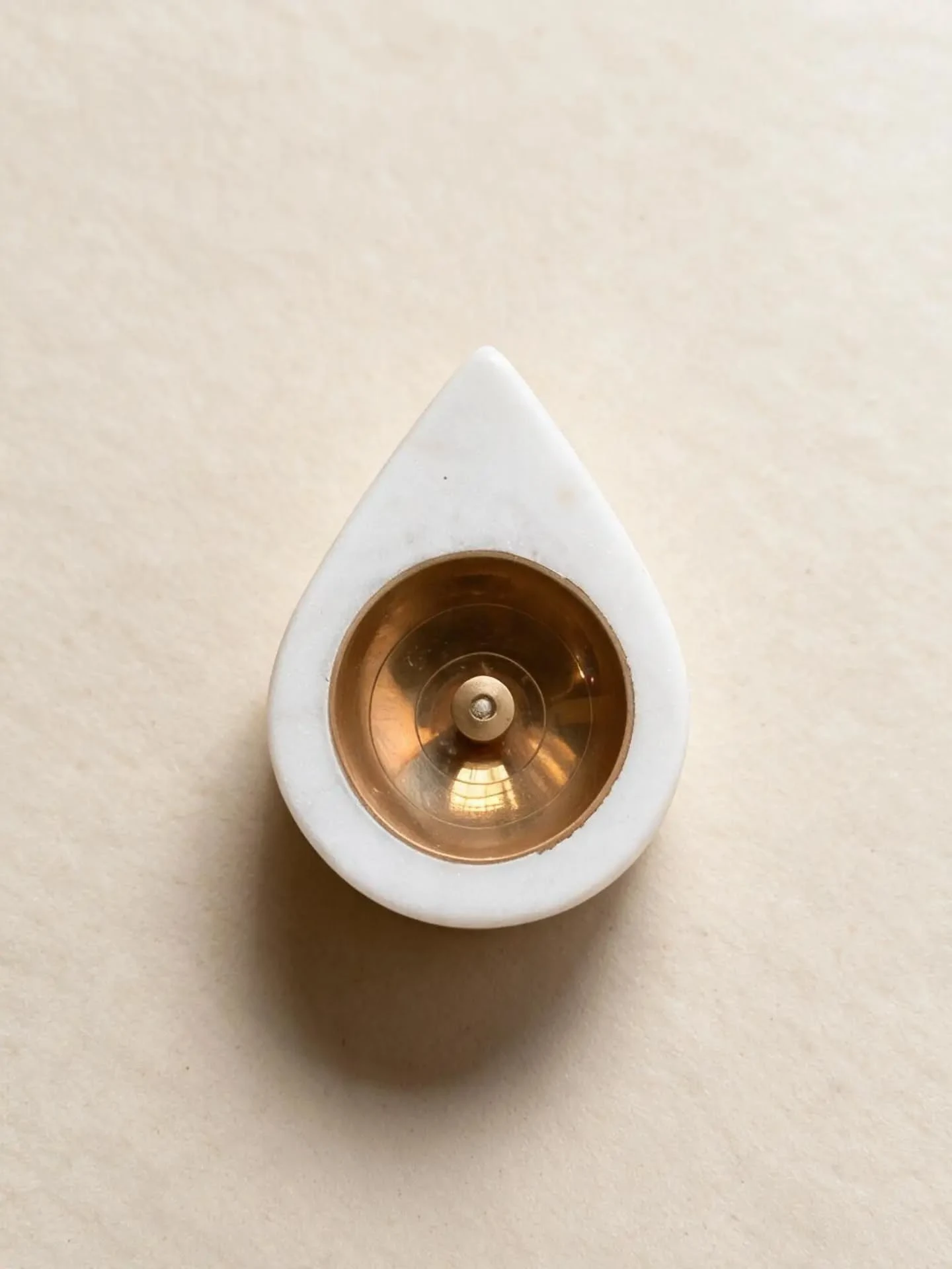 White Marble & Brass Diya - Image 3